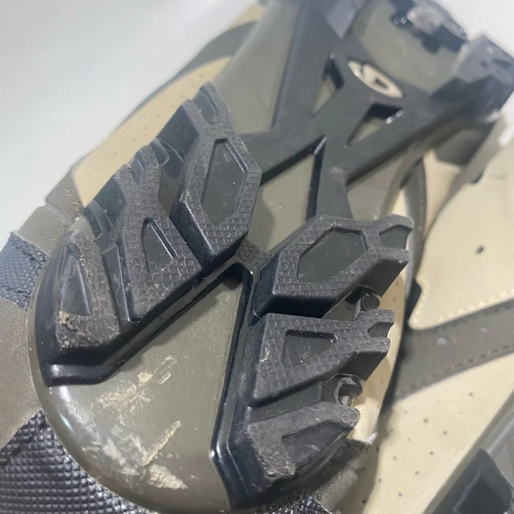 Giro Men's size 12 Cycling Shoes - Black and Tan - Picture 11 of 14